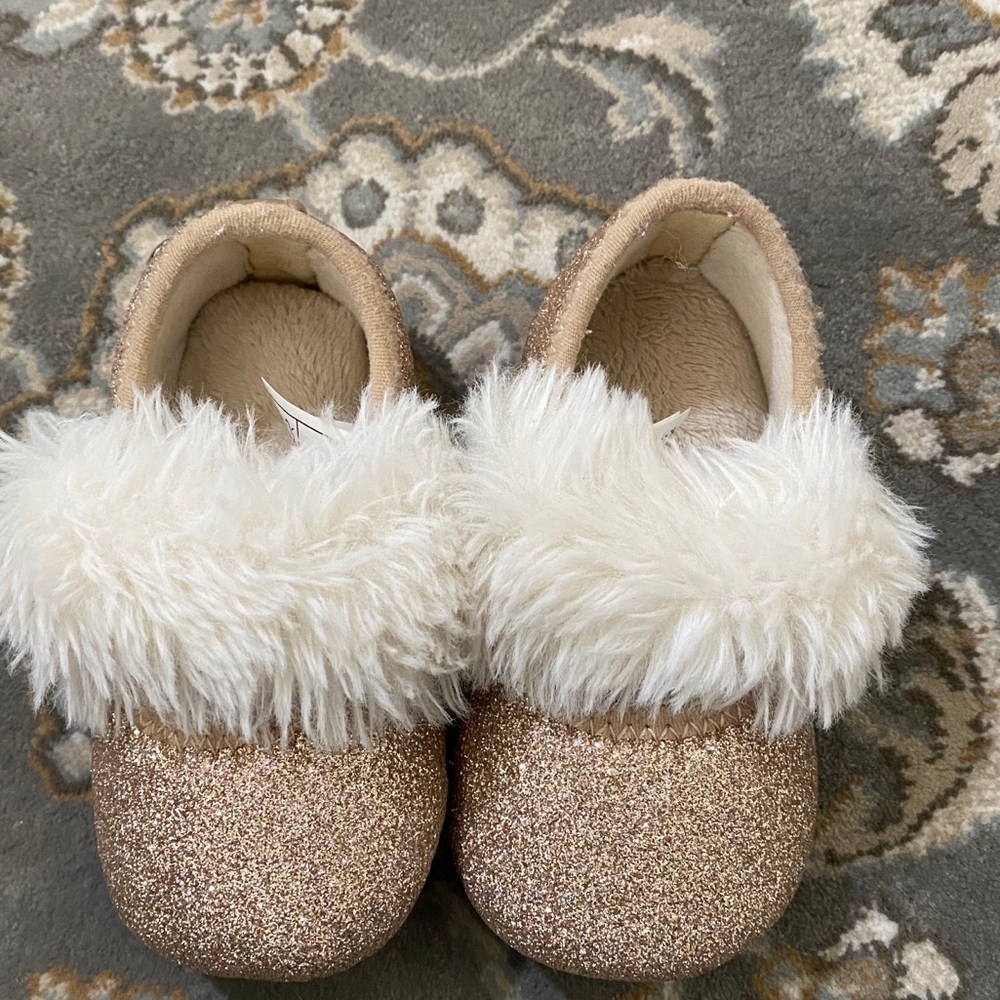 Ugg fluff glitter ballet flat size 2/3